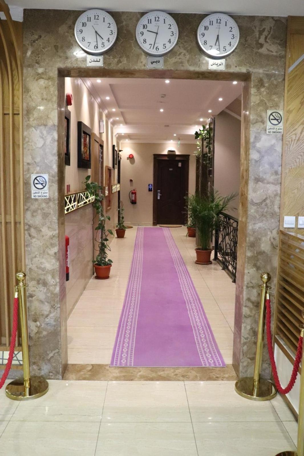 Al Bateel Furnished Apartments Рияд Екстериор снимка