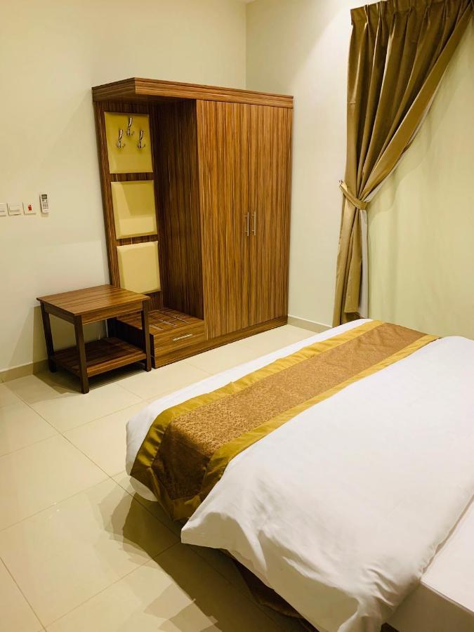 Al Bateel Furnished Apartments Рияд Екстериор снимка