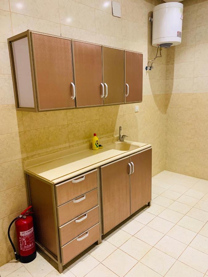 Al Bateel Furnished Apartments Рияд Екстериор снимка